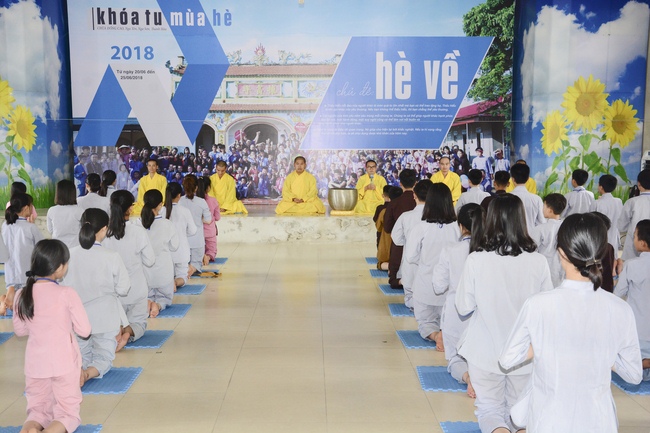 The fifth day of summer retreat at Dong Cao pagoda in Thanh Hoa