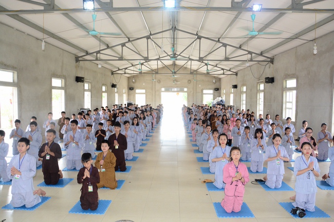 The fifth day of summer retreat at Dong Cao pagoda in Thanh Hoa