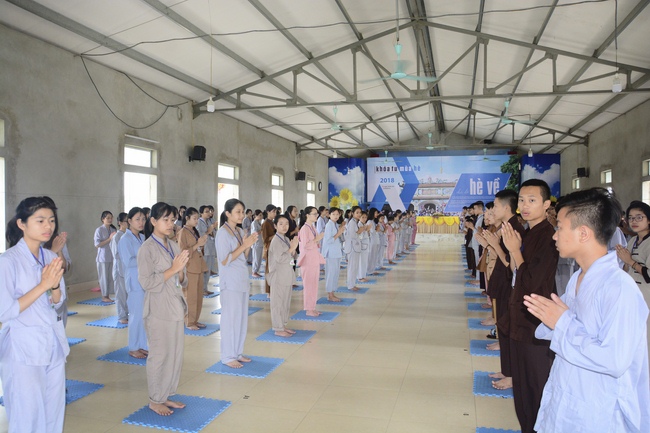 The fifth day of summer retreat at Dong Cao pagoda in Thanh Hoa