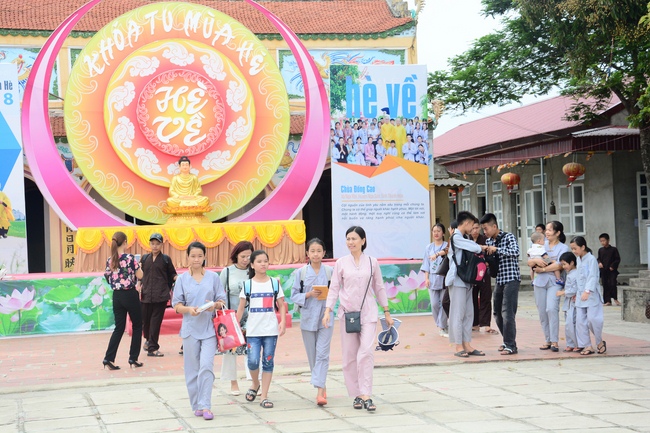 The fifth day of summer retreat at Dong Cao pagoda in Thanh Hoa