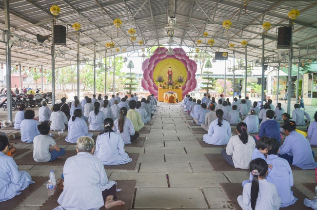 One Day Cultivation of reciting the Buddha’s name at Hoang Phap Cambodia