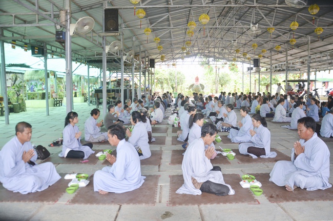One Day Cultivation of reciting the Buddha’s name at Hoang Phap Cambodia