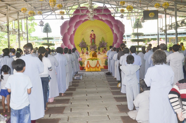 One Day Cultivation of reciting the Buddha’s name at Hoang Phap Cambodia