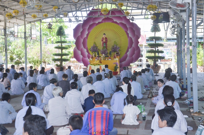 One Day Cultivation of reciting the Buddha’s name at Hoang Phap Cambodia