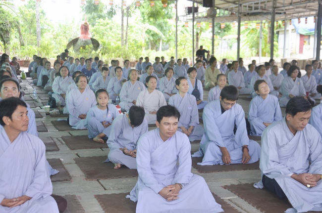 One Day Cultivation of reciting the Buddha’s name at Hoang Phap Cambodia