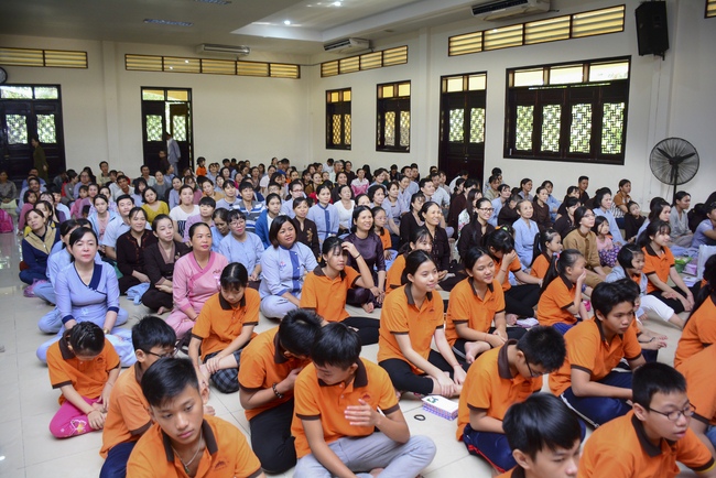 Lớp học hè tổ chức lễ tri ân