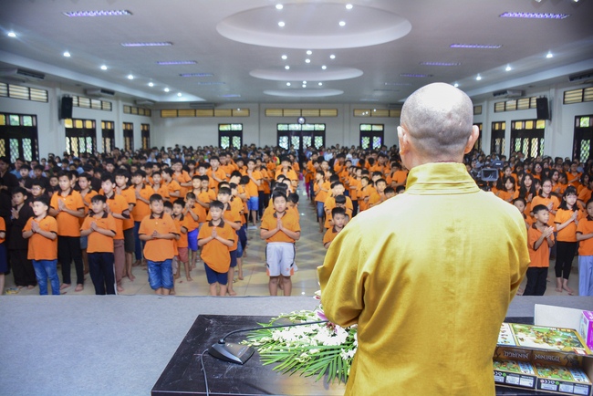 Lớp học hè tổ chức lễ tri ân