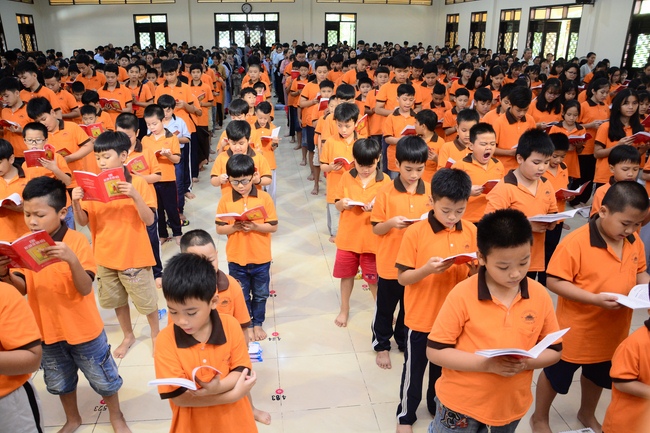 Lớp học hè tổ chức lễ tri ân