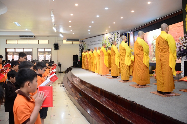 Lớp học hè tổ chức lễ tri ân