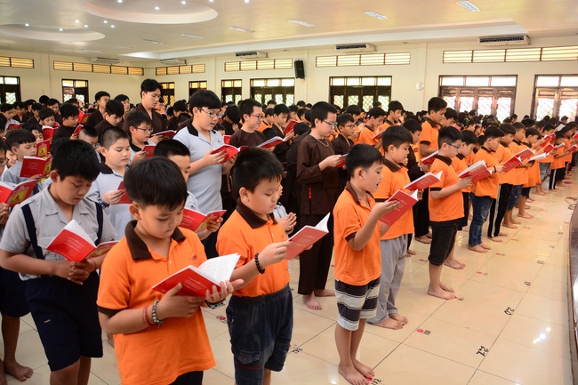 Lớp học hè tổ chức lễ tri ân