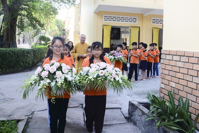 Lớp học hè tổ chức lễ tri ân