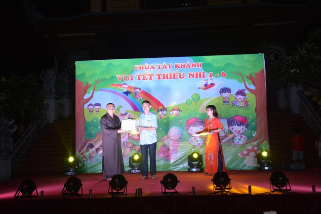 Children Festival at Tay Khanh pagoda in Thai Binh province