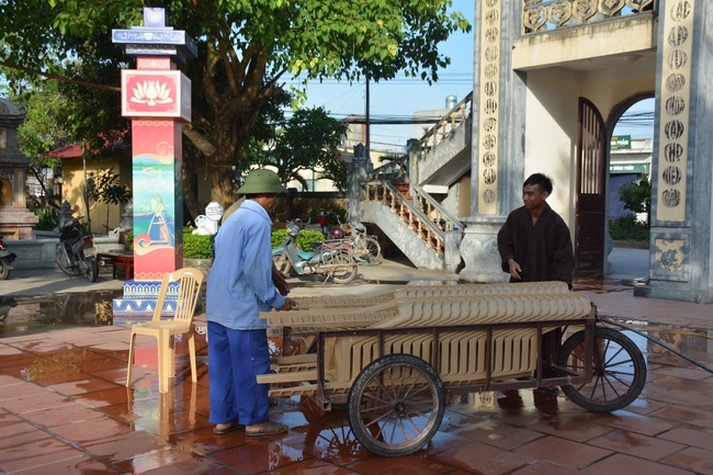 Children Festival at Tay Khanh pagoda in Thai Binh province