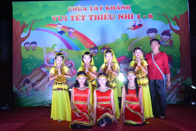 Children Festival at Tay Khanh pagoda in Thai Binh province