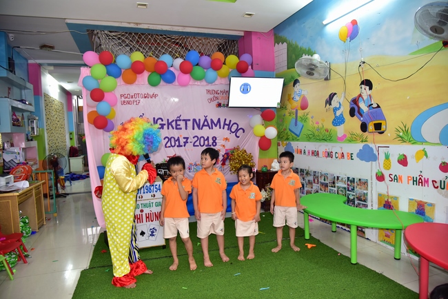 Sharing Happiness To Kids