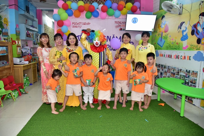 Sharing Happiness To Kids