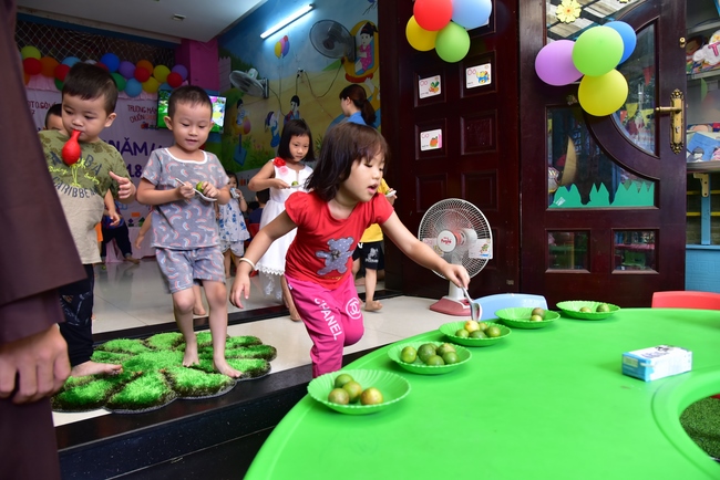 Sharing Happiness To Kids