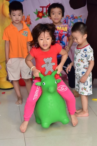 Sharing Happiness To Kids