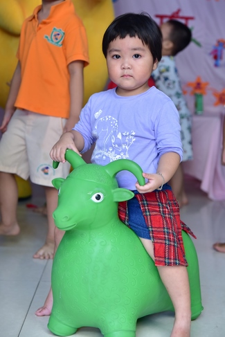 Sharing Happiness To Kids