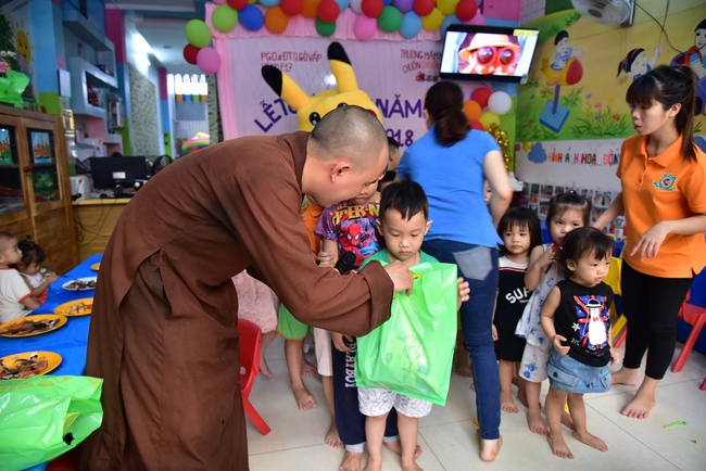 Sharing Happiness To Kids