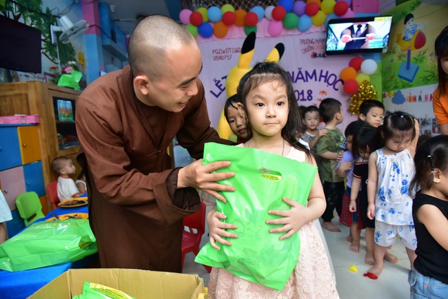 Sharing Happiness To Kids