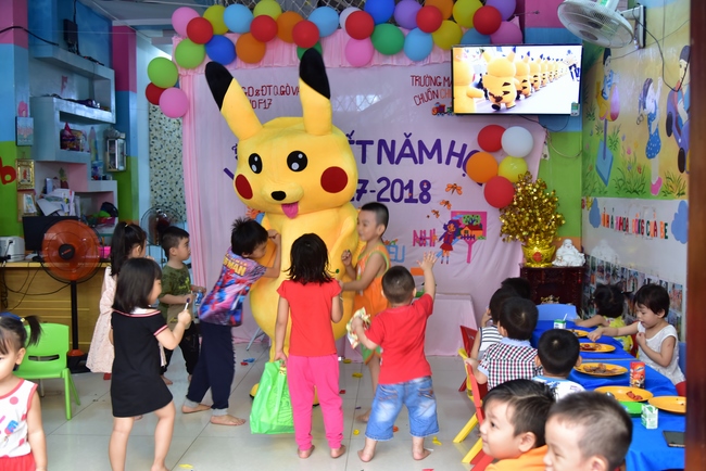 Sharing Happiness To Kids