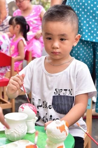 Sharing Happiness To Kids