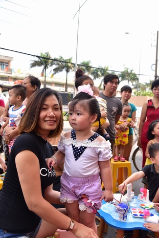 Sharing Happiness To Kids