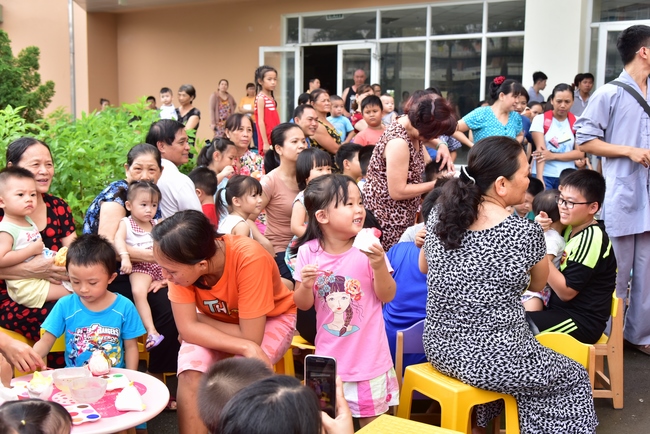 Sharing Happiness To Kids