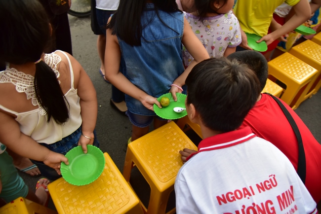 Sharing Happiness To Kids