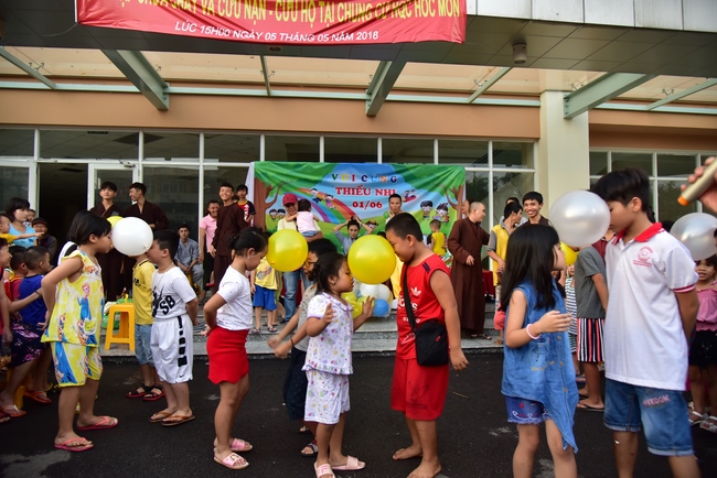 Sharing Happiness To Kids