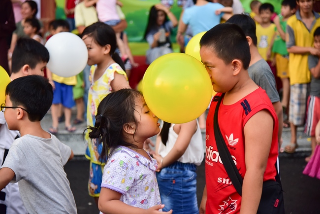 Sharing Happiness To Kids