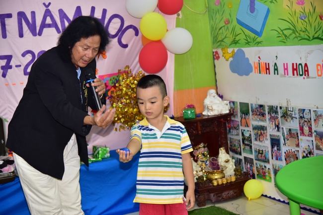 Sharing Happiness To Kids