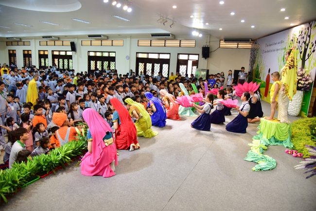 The Kid’s Playground “Coming to the Buddha”