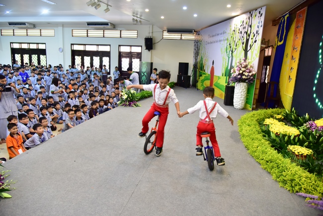 The Kid’s Playground “Coming to the Buddha”