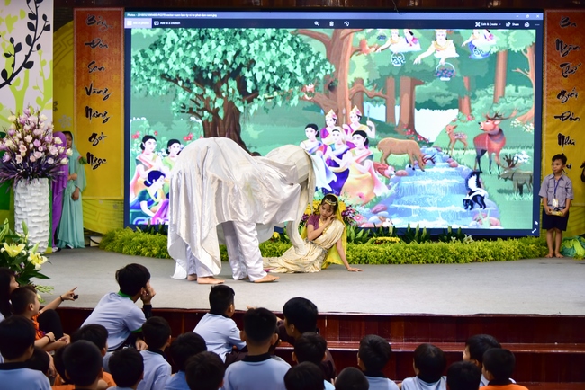 The Kid’s Playground “Coming to the Buddha”