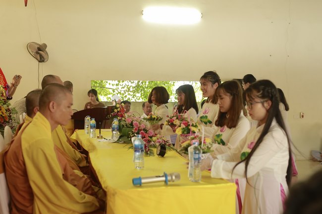 Vesak at Can Mon Pagoda – Nghe An
