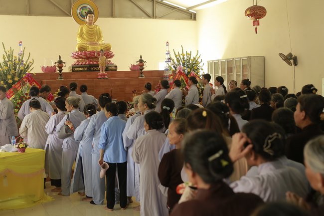 Vesak at Can Mon Pagoda – Nghe An