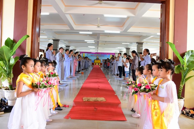 Vesak at Hung Phap Pagoda – Dong Nai