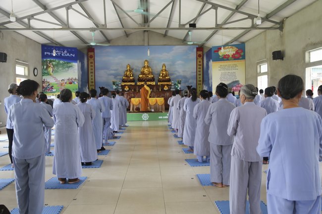 One-Day Cultivation reciting the Buddha’s name at Dong Cao Pagoda in Thanh Hoa Province