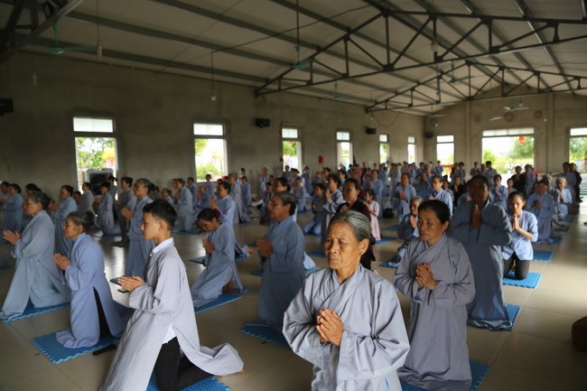 One-Day Cultivation reciting the Buddha’s name at Dong Cao Pagoda in Thanh Hoa Province