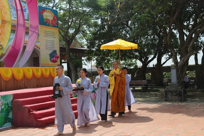One-Day Cultivation reciting the Buddha’s name at Dong Cao Pagoda in Thanh Hoa Province
