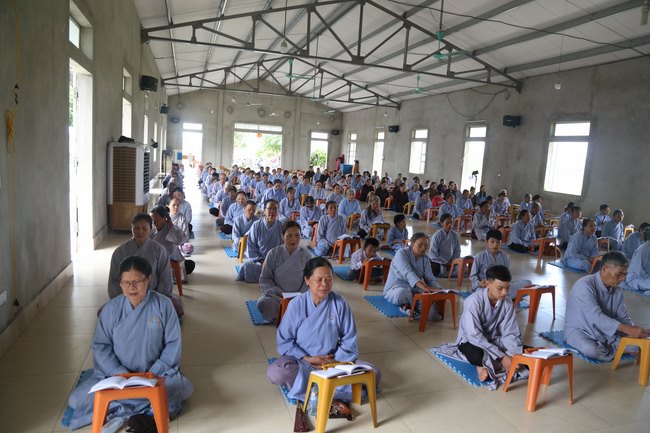 One-Day Cultivation reciting the Buddha’s name at Dong Cao Pagoda in Thanh Hoa Province