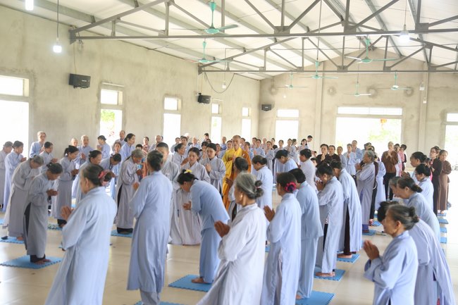One-Day Cultivation reciting the Buddha’s name at Dong Cao Pagoda in Thanh Hoa Province