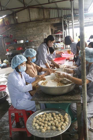 Giving  vegetarian rice portions and release creatures at Dong Cao Pagoda - Thanh Hoa