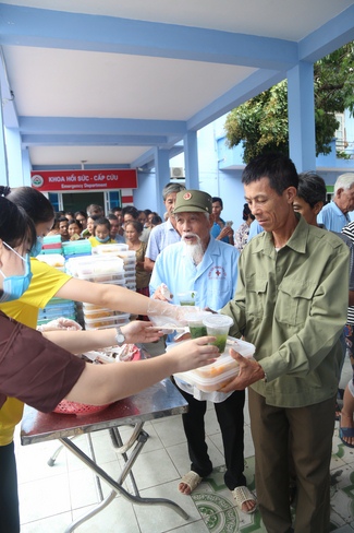 Giving  vegetarian rice portions and release creatures at Dong Cao Pagoda - Thanh Hoa