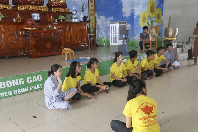 Giving  vegetarian rice portions and release creatures at Dong Cao Pagoda - Thanh Hoa