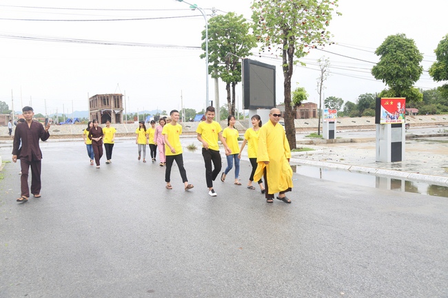 Giving  vegetarian rice portions and release creatures at Dong Cao Pagoda - Thanh Hoa
