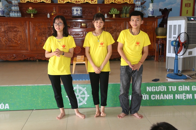 Giving  vegetarian rice portions and release creatures at Dong Cao Pagoda - Thanh Hoa