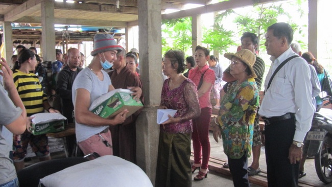 The Relief of fire victims at Russey Keo – Cambodia